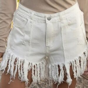 NWT POL White Twill Distressed Fringe Hem Shorts – Boho Festival Style
